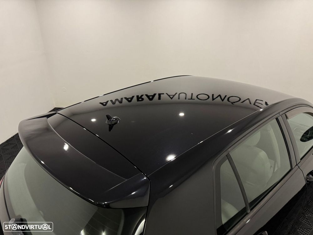 VW Golf 2.0 TDI Confortline - 23