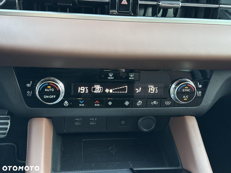 Mitsubishi Outlander - 18