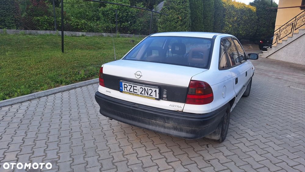 Opel Astra 1.4 Base - 6