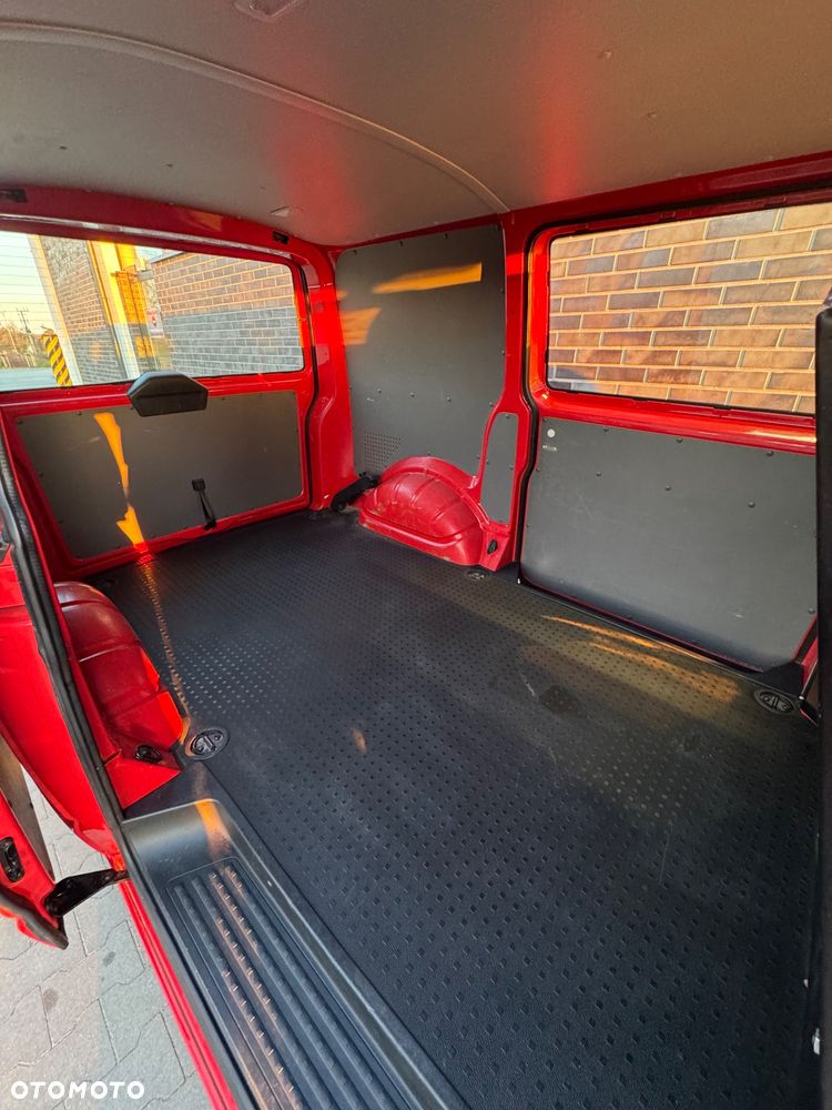 Volkswagen Transporter - 36