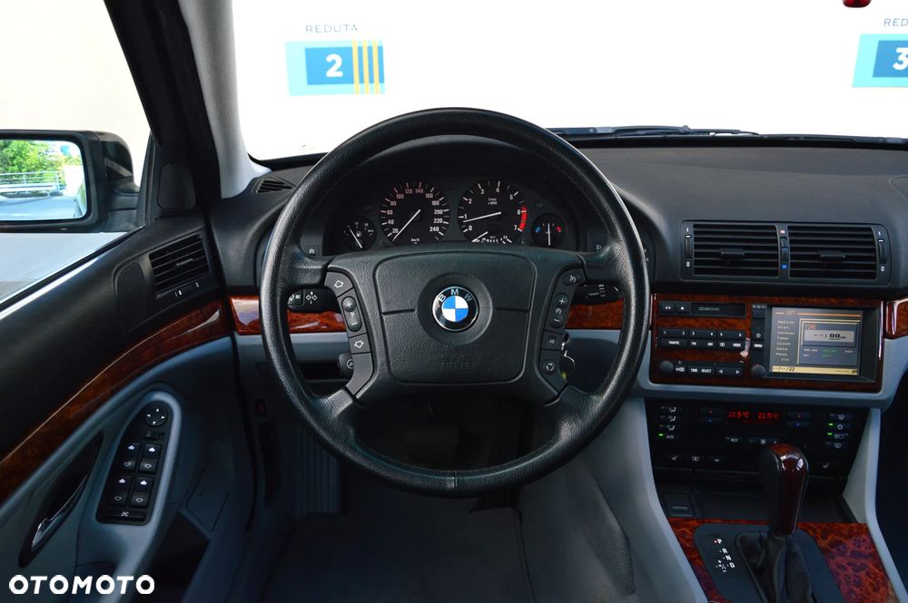 BMW Seria 5 - 26