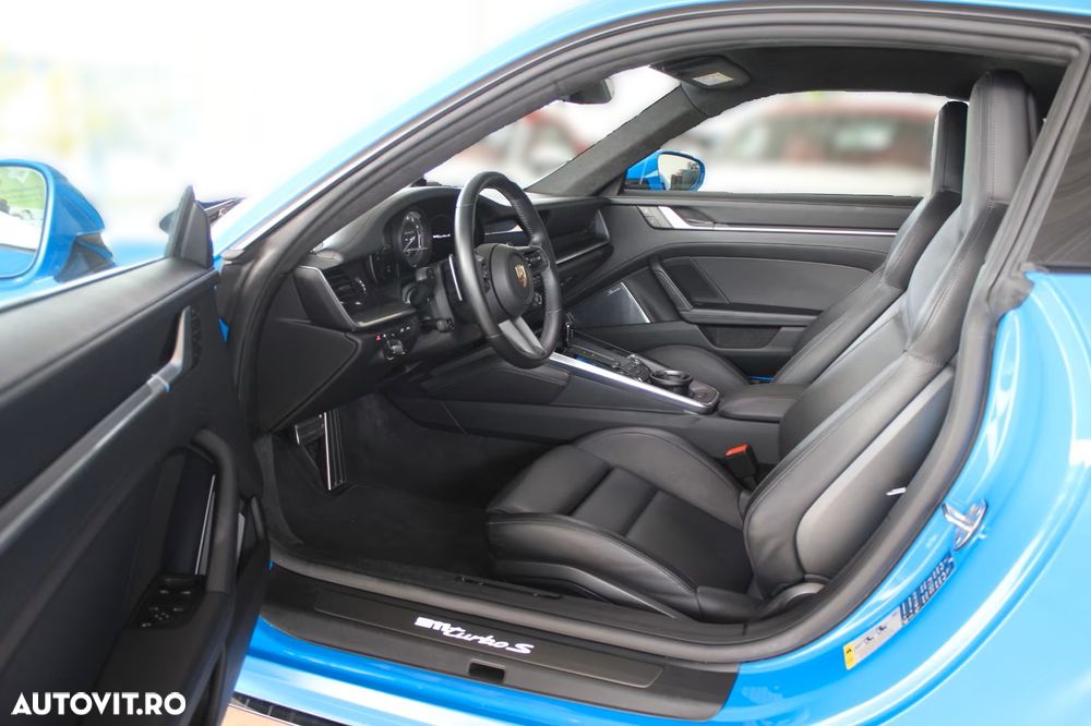 Porsche 911-TURBO-S Standard - 11