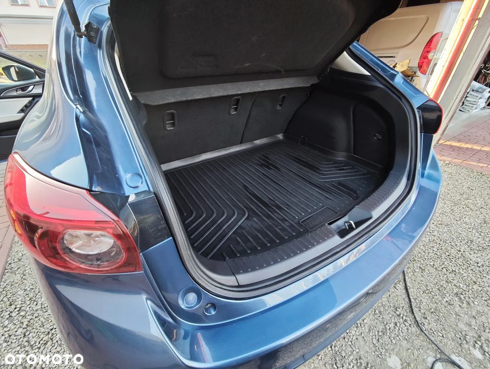 Mazda 3 - 15