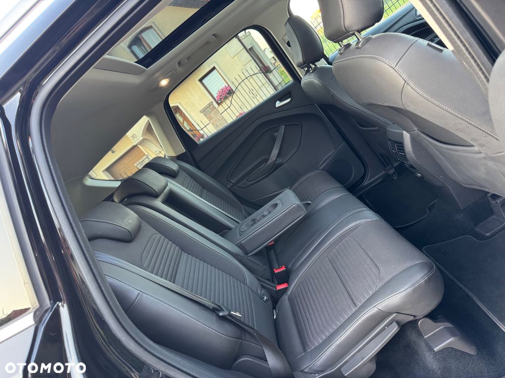 Ford Kuga 2.0 TDCi 2x4 Titanium - 29
