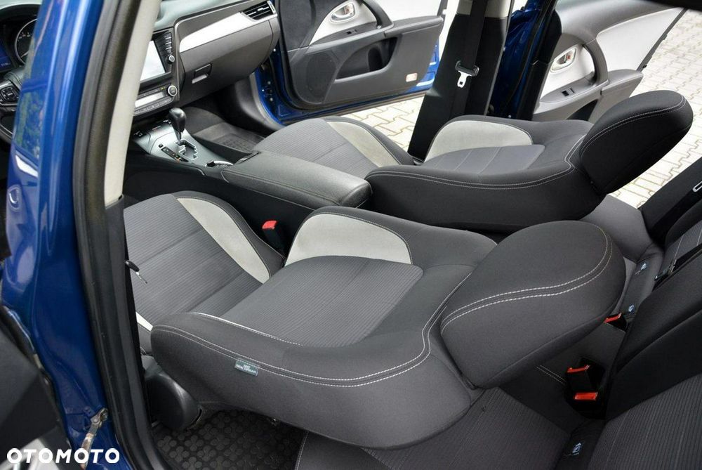 Toyota Avensis 1.8 Sol MS - 25