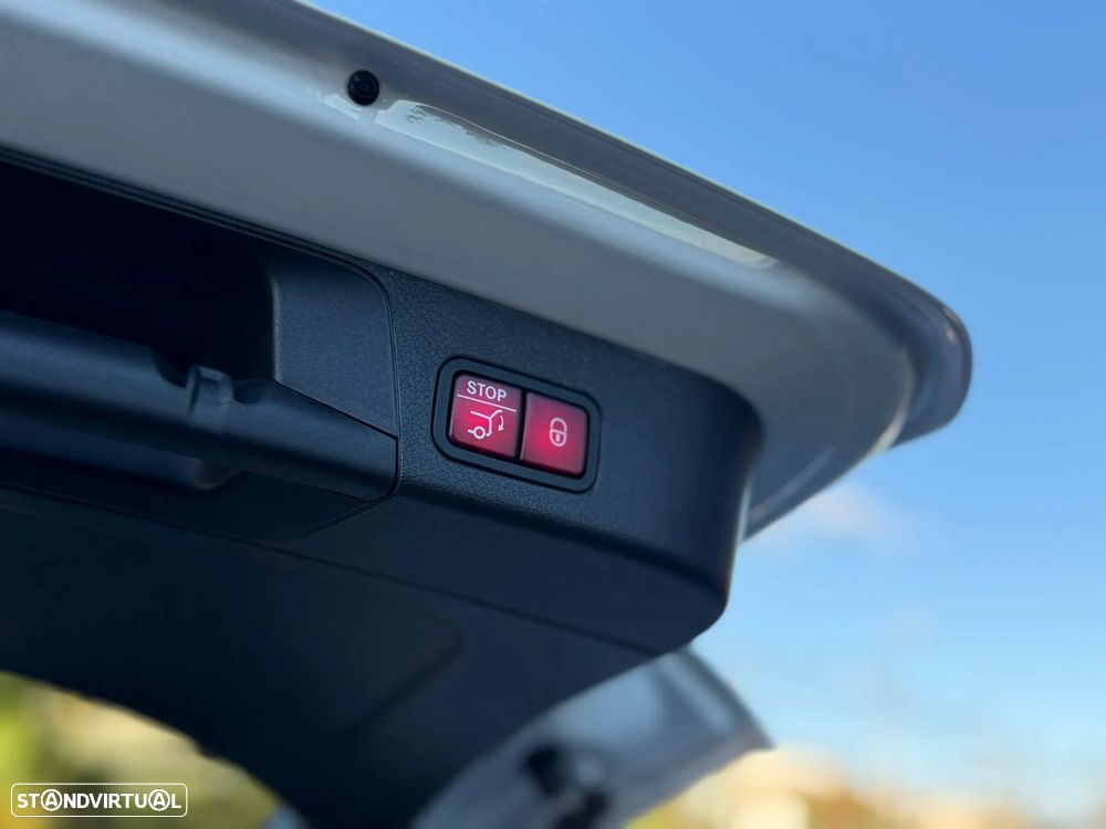 Mercedes-Benz GLB 200 d AMG Line - 19