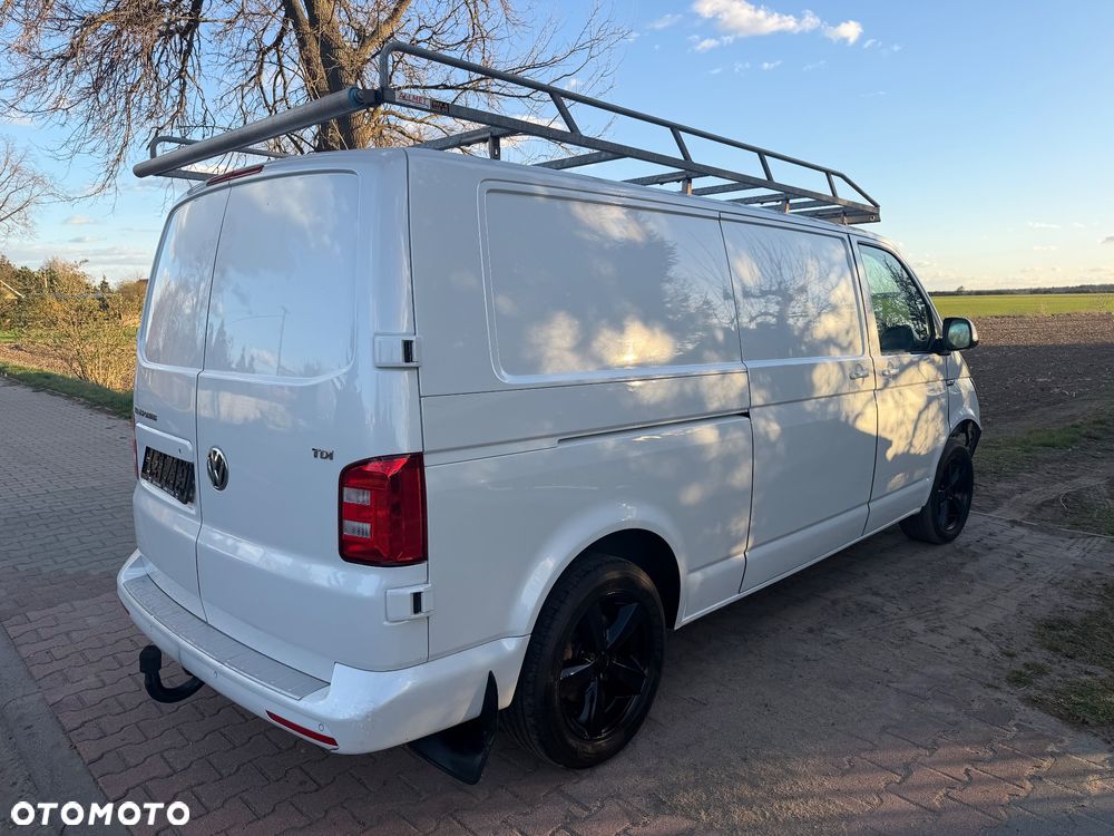 Volkswagen Transporter T6 - 6