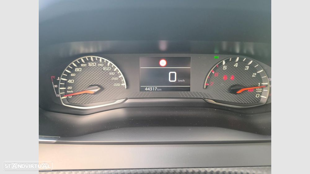 Peugeot 2008 1.2 PureTech Active - 9