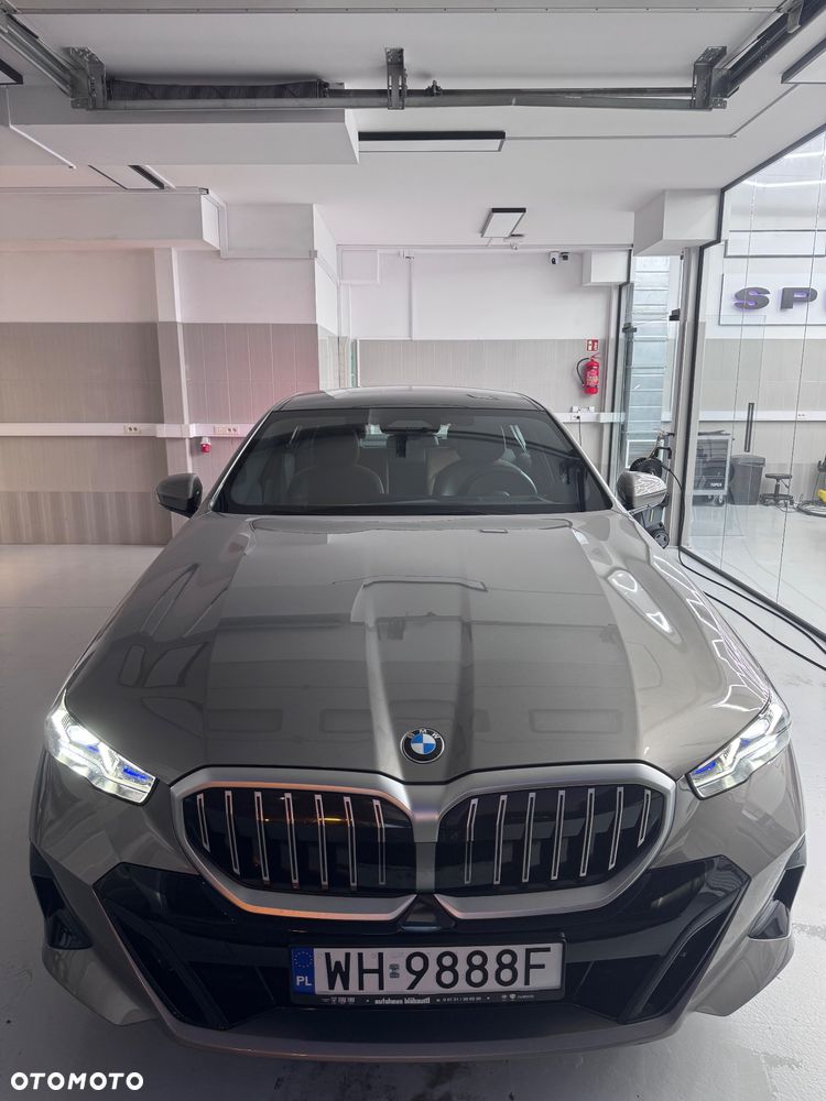 BMW Seria 5 520d xDrive mHEV M Sport Edition - 9