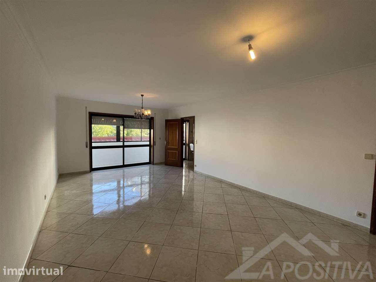 Apartamento T3 Arrendamento em São João da Madeira,São João da Madeira - Grande imagem: 3/43