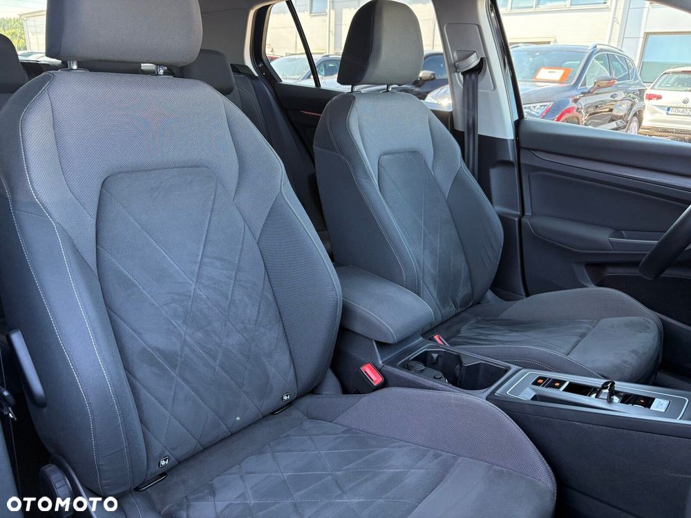 Volkswagen Golf 1.5 eTSI EVO Style DSG - 18
