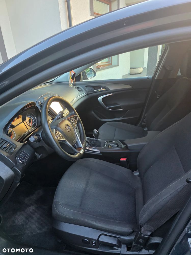 Opel Insignia - 12
