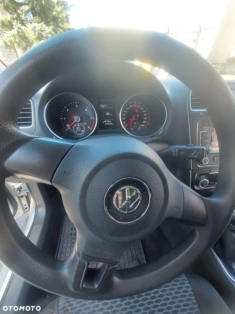 Volkswagen Golf 1.6 TDI DPF BlueMotion Technology Trendline - 11