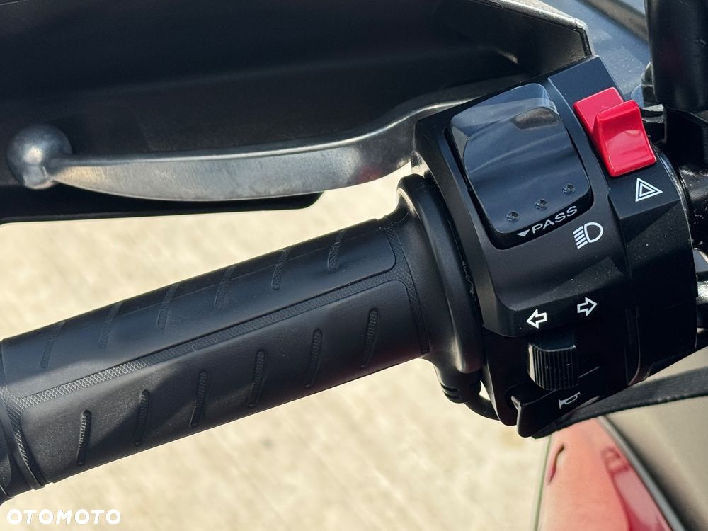 Suzuki V-STROM - 15