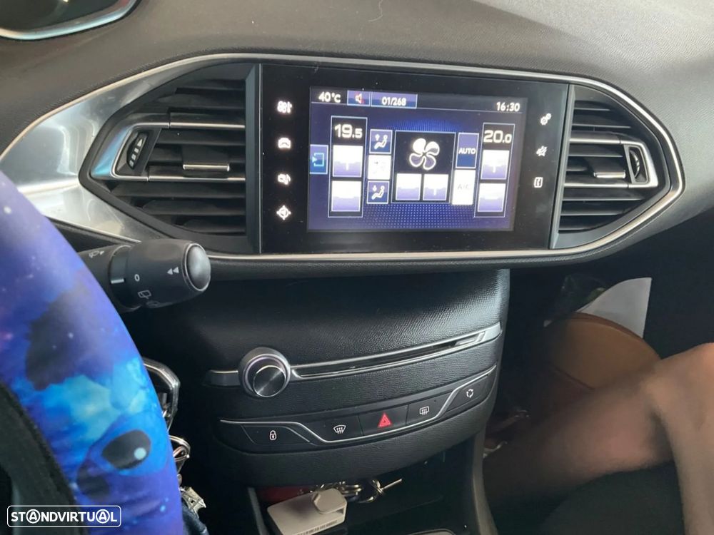 Peugeot 308 SW 1.2 PureTech Style - 7