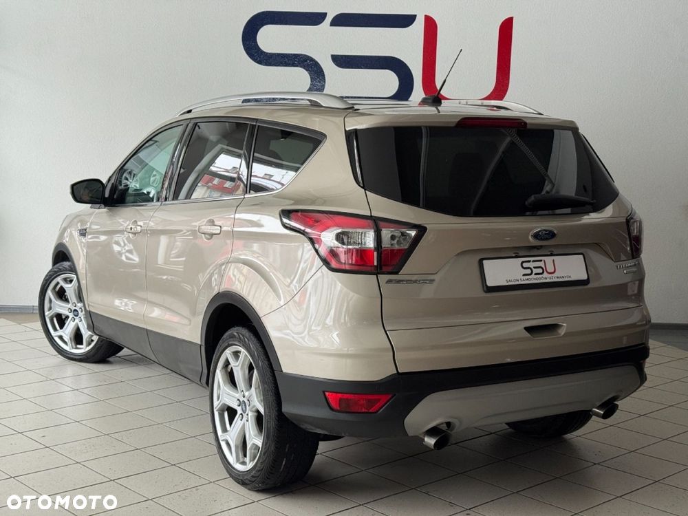 Ford Kuga - 4