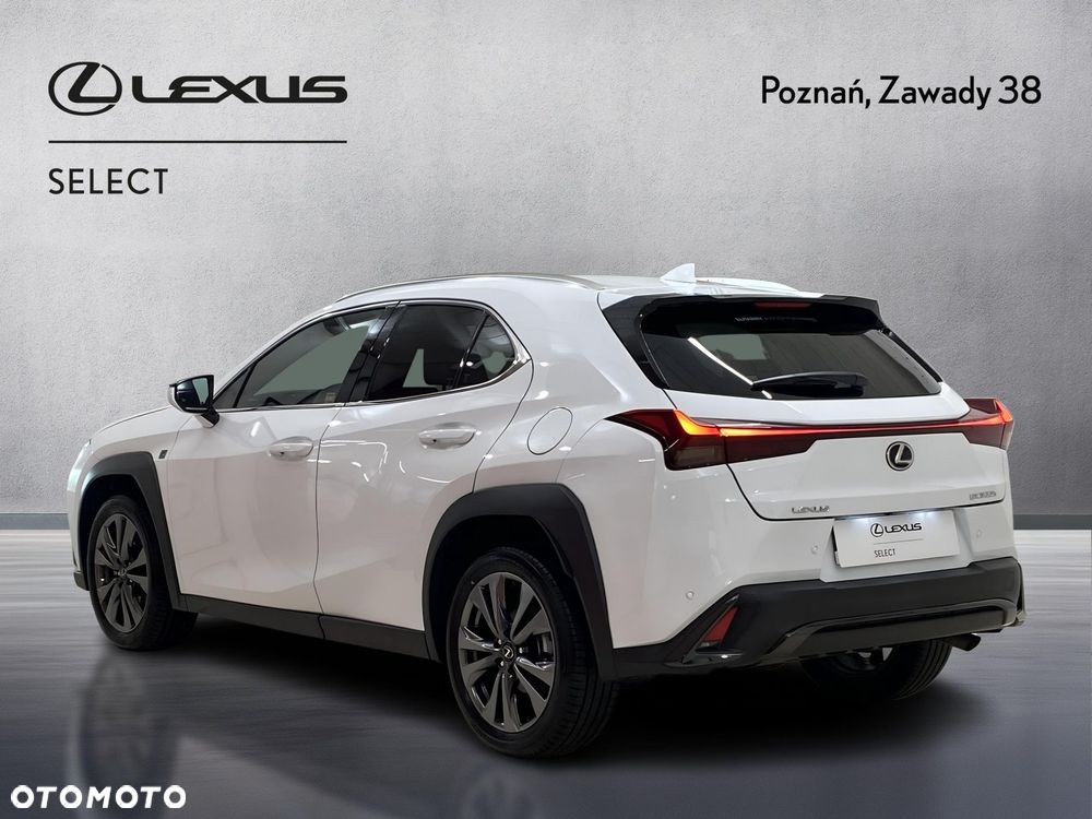 Lexus UX 300h F Sport Design - 9