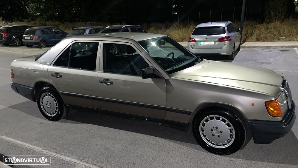 Mercedes-Benz W124 (1984-1997) 300 TD - 3
