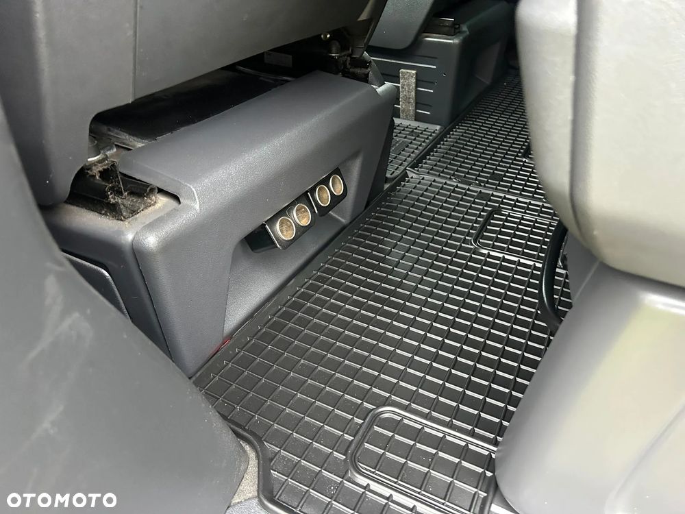 Volkswagen Multivan TDI L1 United - 19