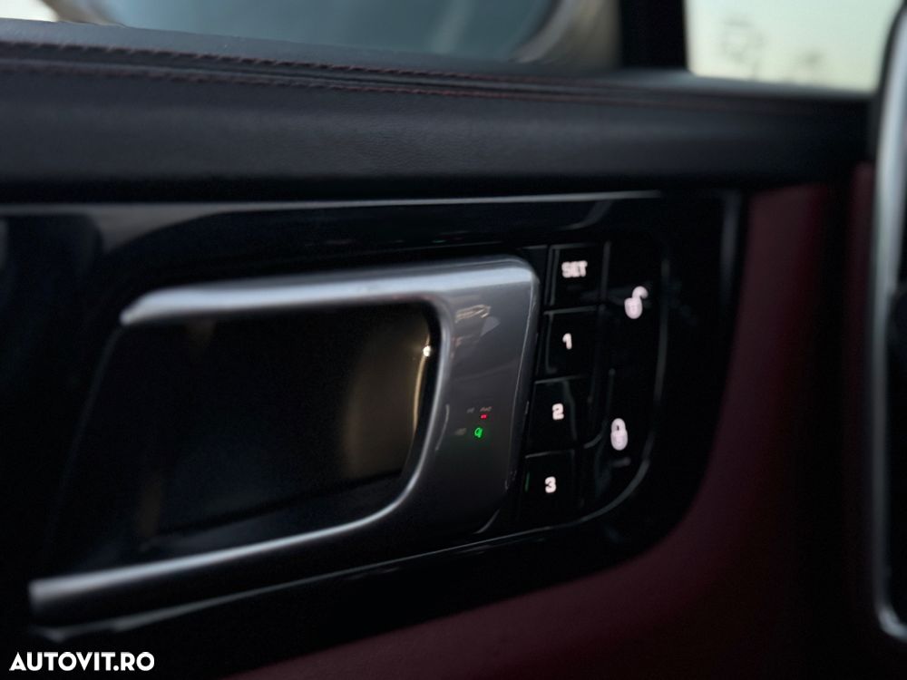 Porsche Cayenne Standard - 23