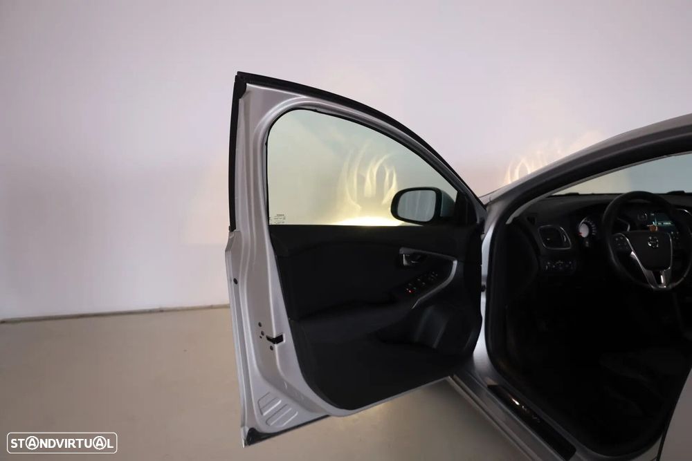 Volvo V40 2.0 D2 Momentum - 16