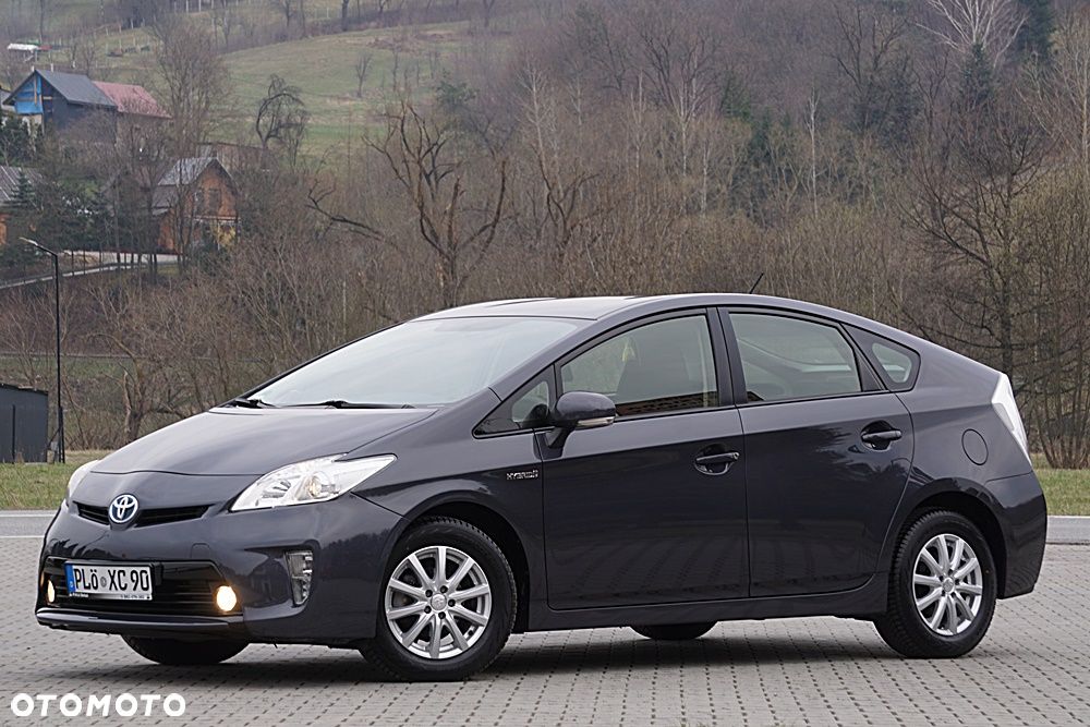 Toyota Prius - 4