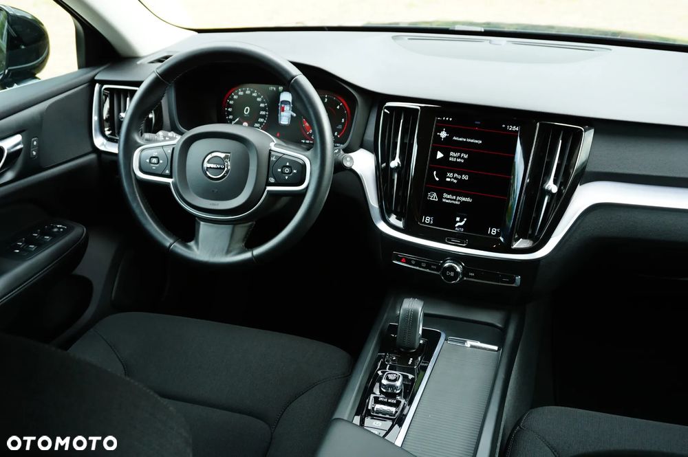 Volvo V60 B4 D Momentum Pro - 27