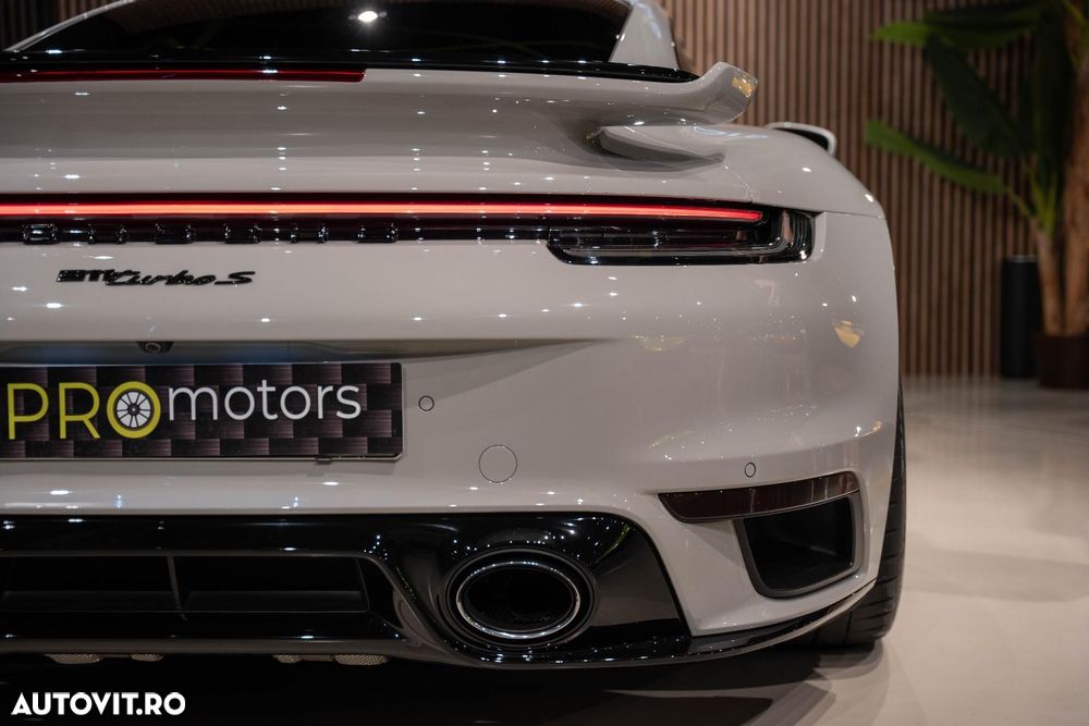 Porsche 911-TURBO-S - 24