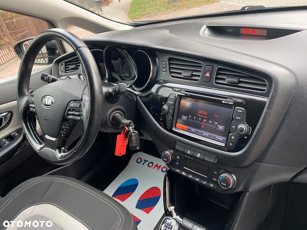 Kia Ceed 1.6 GDI Dream-Team Edition - 12