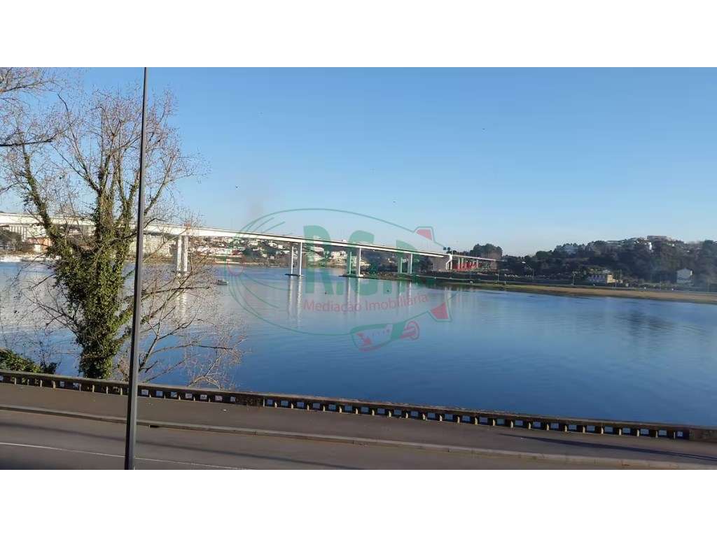 T3+1 Mobilado e Equipado | Condomínio 'Varandas Do Douro' | Vista R... - Grande imagem: 2/26