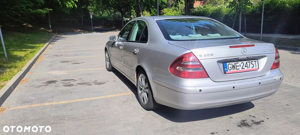 Mercedes-Benz Klasa E 200 Kompressor Classic - 5
