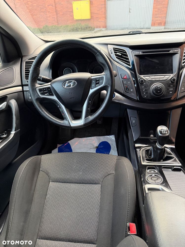 Hyundai i40 1.6 GDI Comfort + - 35