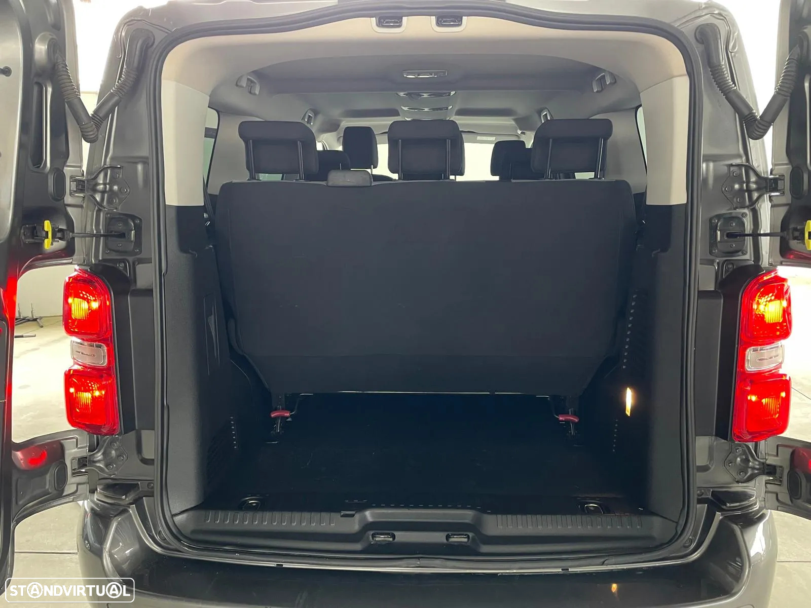 Opel Vivaro 1.5 CDTi L1H1 Essentia - 28