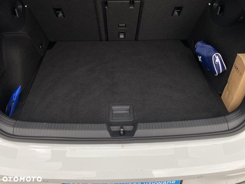 Volkswagen Golf VIII 1.0 TSI Life - 30