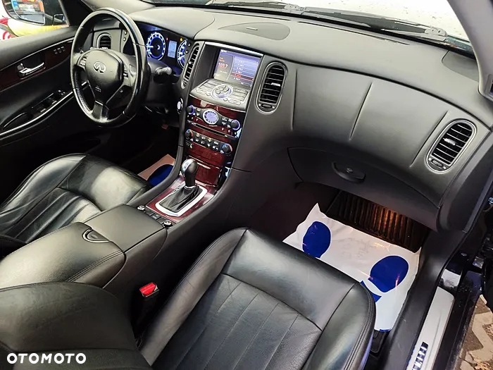 Infiniti Q50 - 38