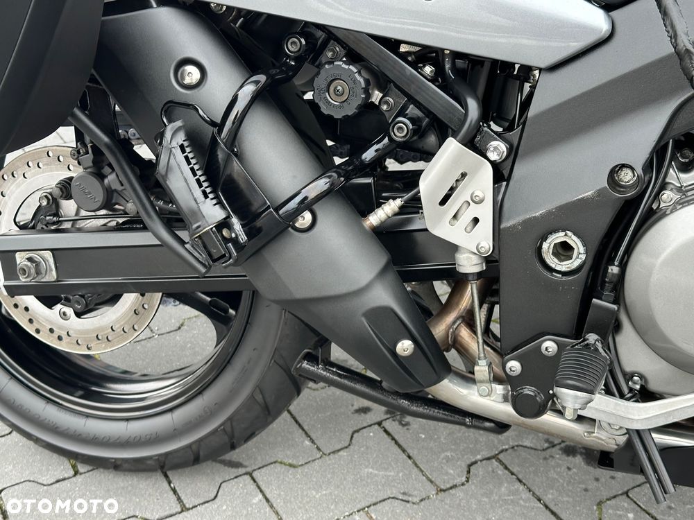 Suzuki V-STROM - 12