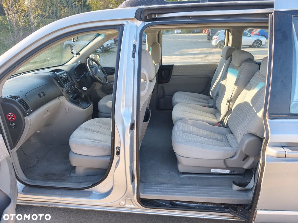 Kia Carnival - 5