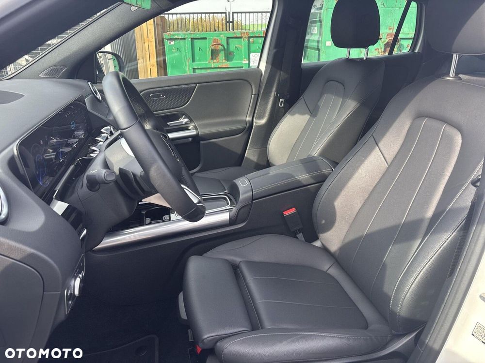 Mercedes-Benz EQA - 15