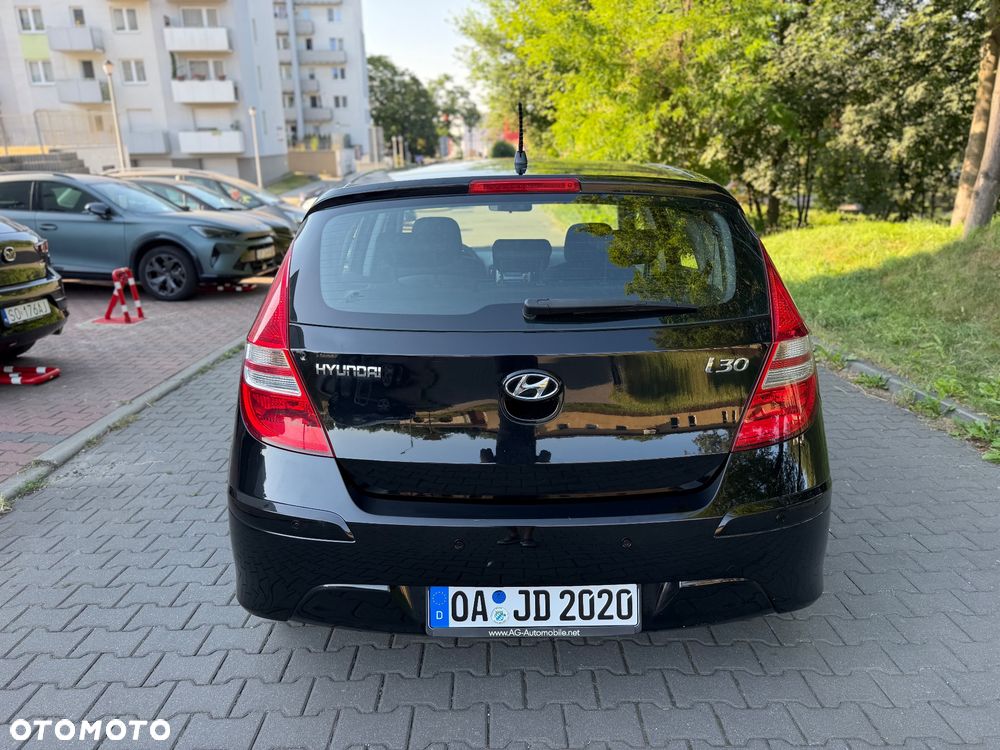 Hyundai i30 i30cw 1.4 UEFA EURO 2012 Edition - 8