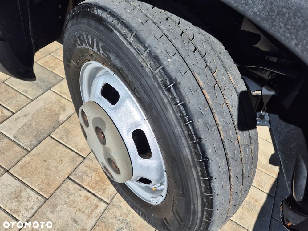 Iveco DAILY 40C18 180KM DO PRZEWOZU ZWIERZAT BYDŁA KONIOWÓZ - 10