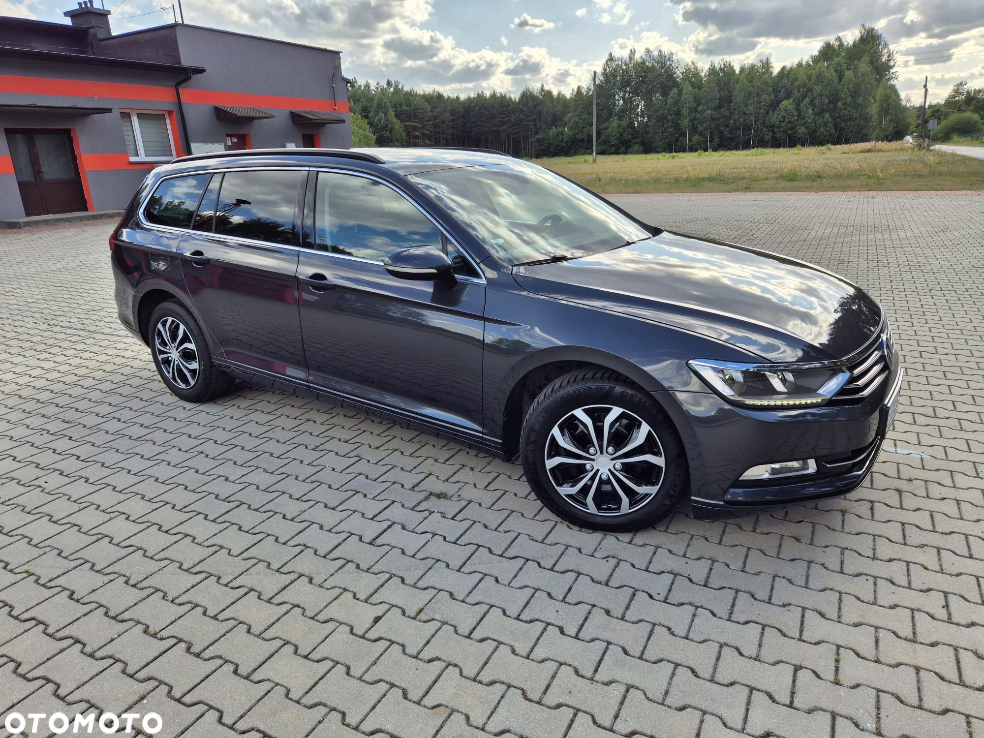 Volkswagen Passat Variant 2.0 TDI SCR DSG Highline - 9
