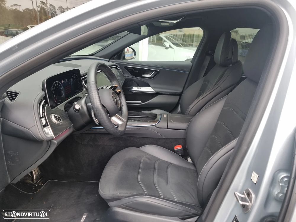 Mercedes-Benz E 300 de 9G-TRONIC AMG Line - 9