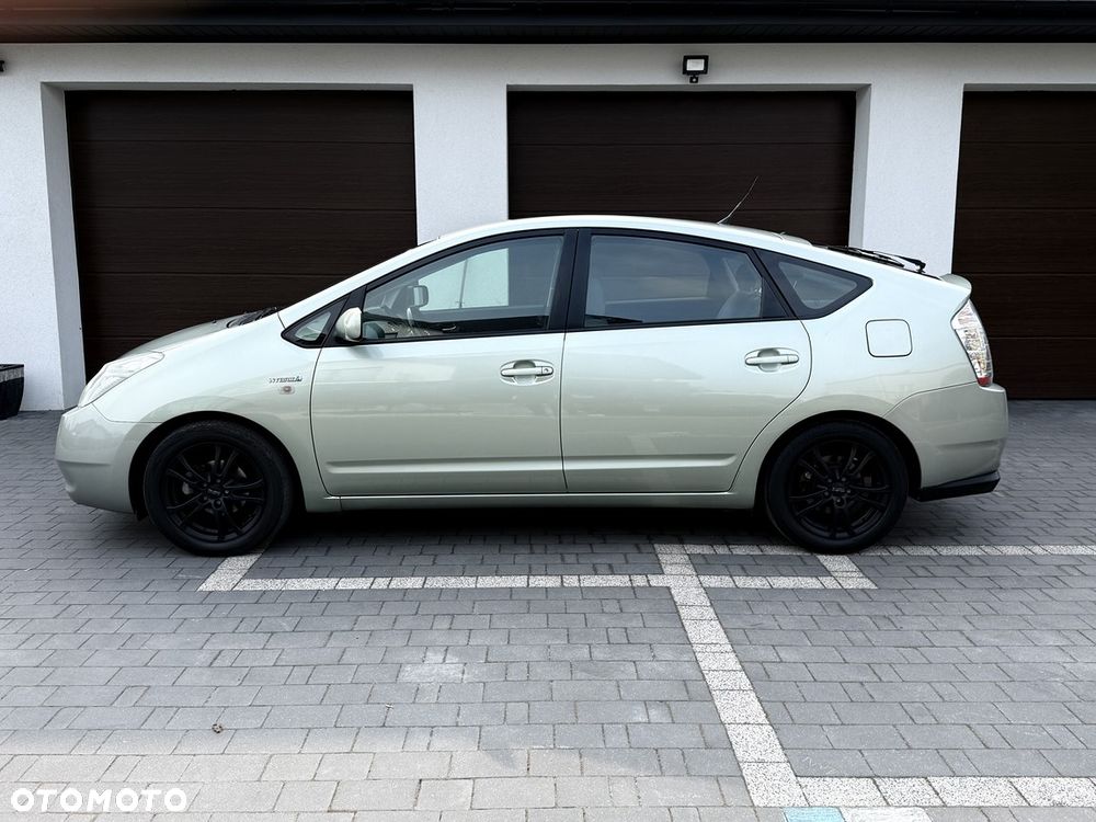Toyota Prius 1.5 VVT-i Sol - 3