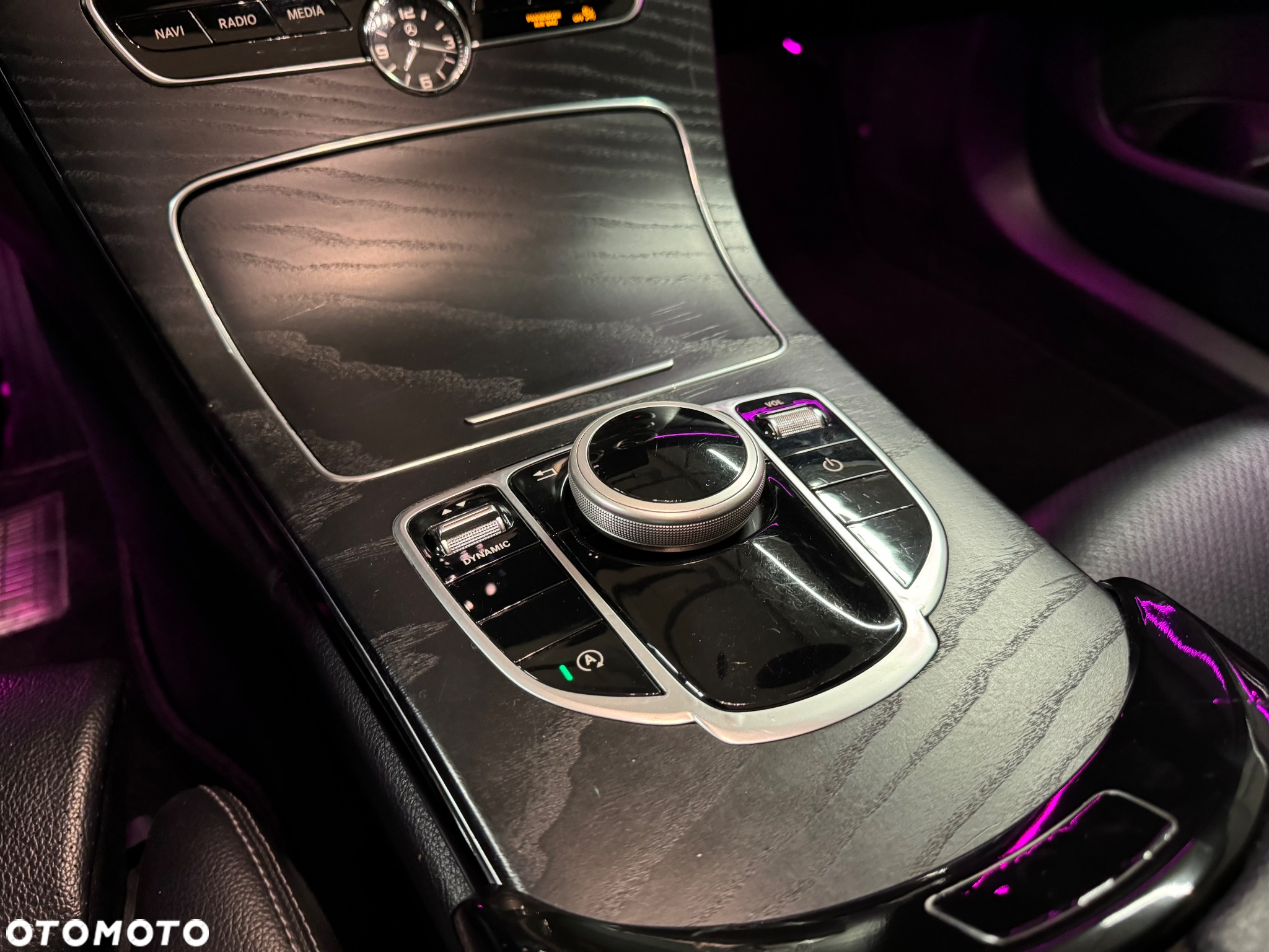 Mercedes-Benz Klasa C 300 9G-TRONIC - 25