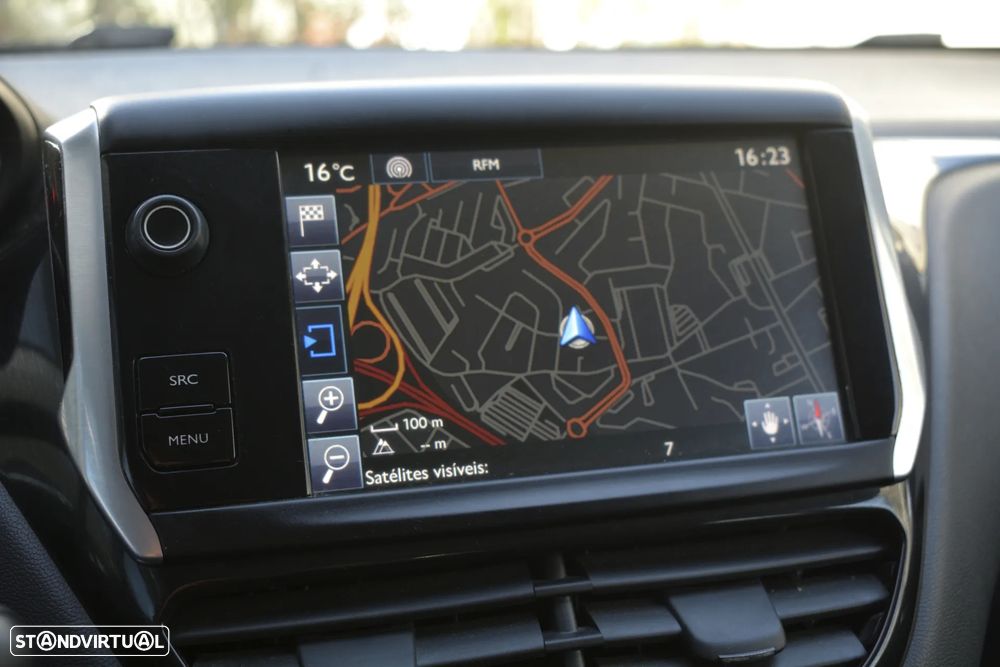 Peugeot 208 1.2 VTi SE Style - 12