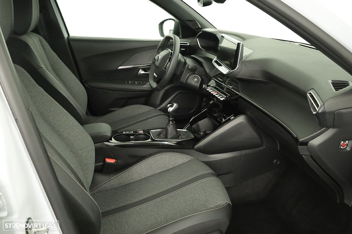 Peugeot 2008 1.2 PureTech Allure - 22