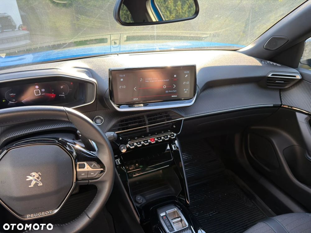 Peugeot 2008 PureTech 130 Allure S&S EAT8 - 12