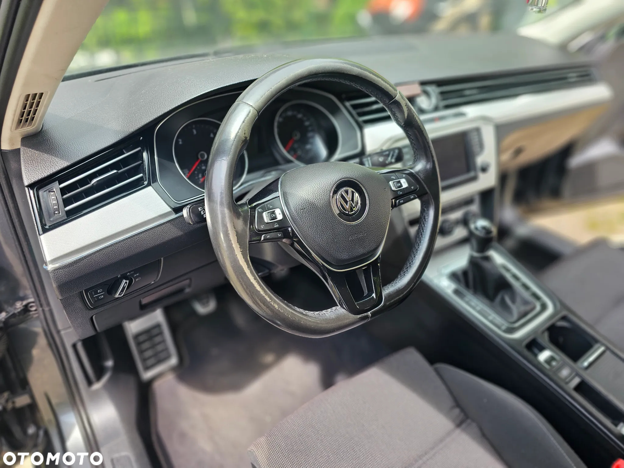 Volkswagen Passat 1.6 TDI BMT Comfortline - 15