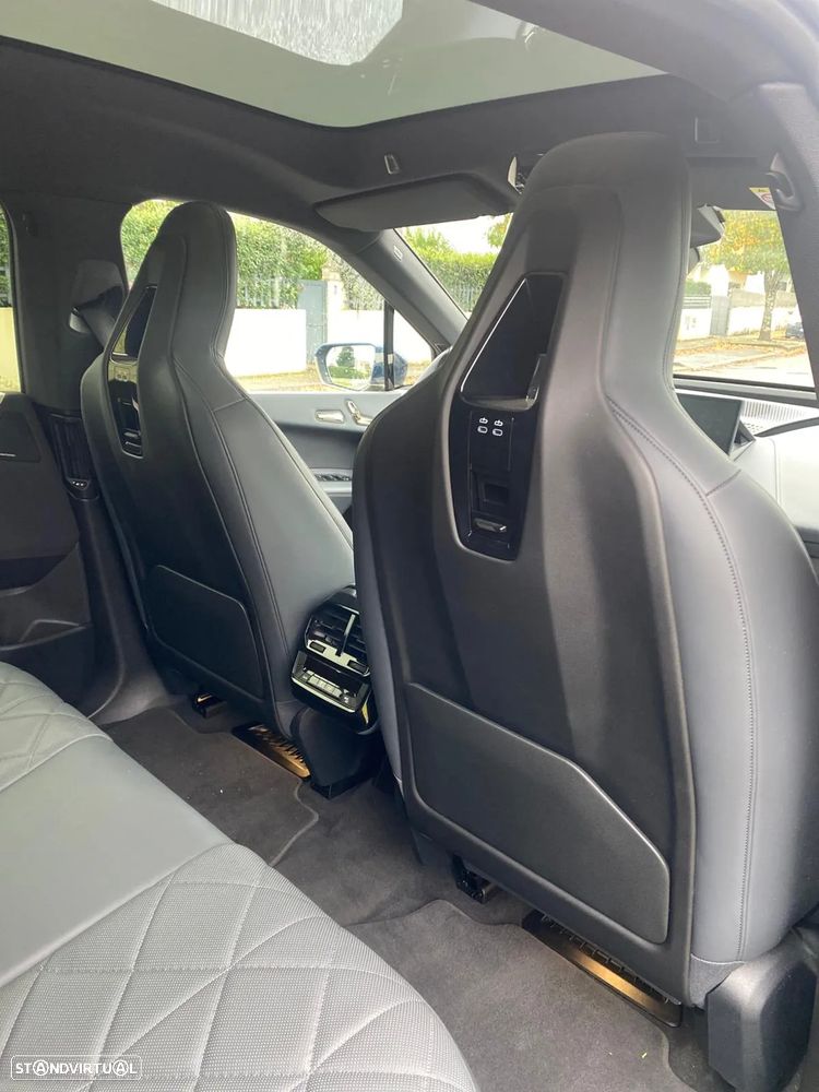 BMW iX xDrive40 - 7