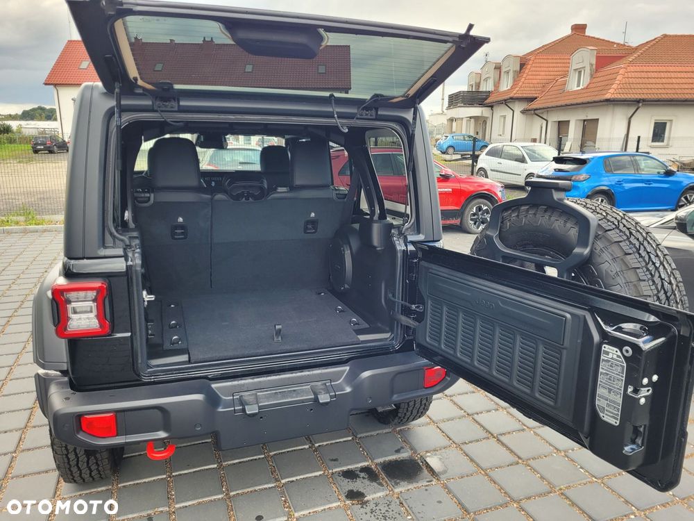 Jeep Wrangler - 13